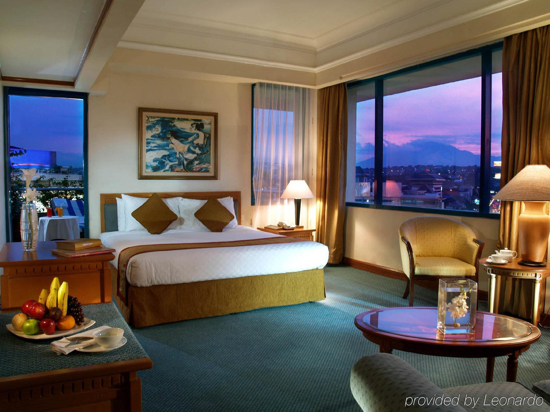 Hotel Ciputra Semarang Managed By Swiss-Belhotel International Room photo